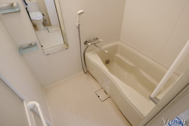 【浴室】 | Gramercy Shirakawa Koen | お風呂で日々の疲れを落としましょう