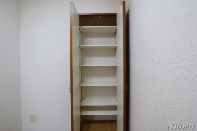 【収納】 | Gramercy Shirakawa Koen | たっぷりとした収納スペースです