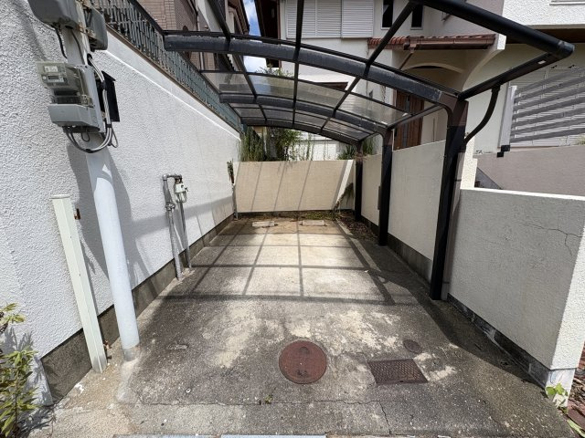 神戸市垂水区神和台1丁目戸建の駐車場
