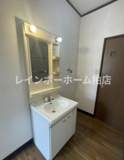 仲介手数料50％半額キャンペーン物件の洗面所|コンパクトで使いやすい洗面所