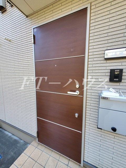 フェリース津田沼の玄関