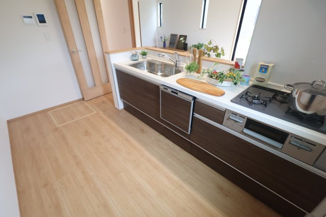 《仲介手数料無料》練馬区西大泉５丁目27-15新築一戸建てハートフルタウンのキッチン