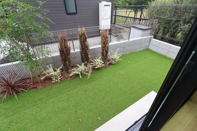 《仲介手数料無料》練馬区西大泉５丁目27-15新築一戸建てハートフルタウンの庭