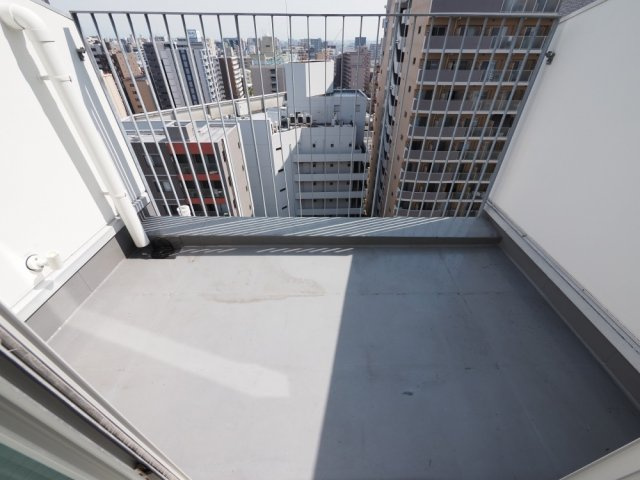 大阪市浪速区幸町２丁目の賃貸マンションのバルコニー