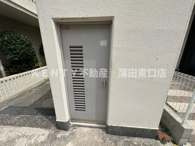 【エントランス】 | ベルサイユ池上 | 落ち着いたエントランスです