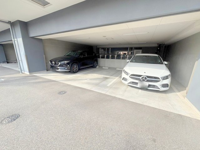 プランドール新大阪NORTHレジデンスの駐車場
