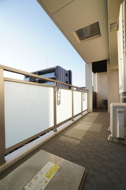 MODERN PALAZZO天神南Ⅱ　春吉小学校区のバルコニー|MODERN PALAZZO 天神南II