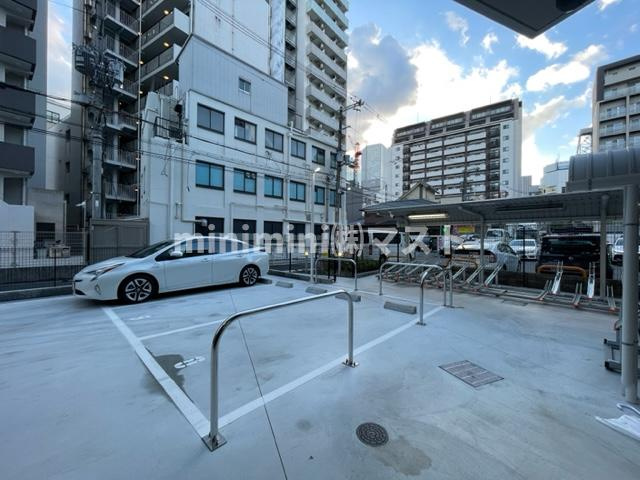 アーバネックス梅田中崎町Ⅱの駐車場