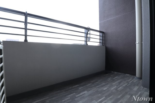 【バルコニー】 | S-RESIDENCE鶴舞駅前 | お洗濯にも便利なバルコニー付き