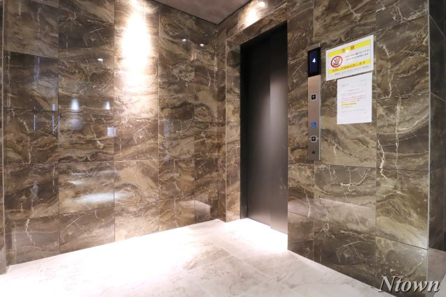 【ロビー】 | S-RESIDENCE鶴舞駅前 | 落ち着いたロビーです