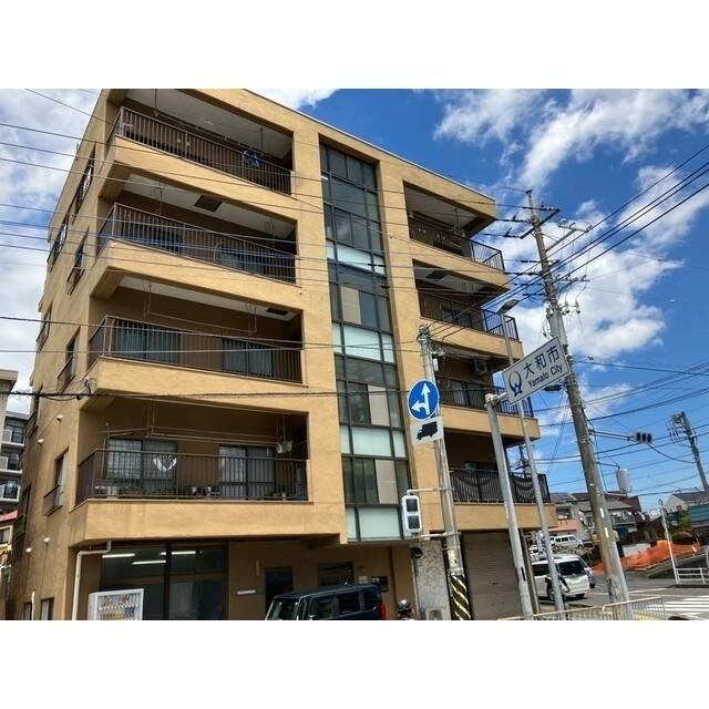 アイリスコートさがみ野の外観