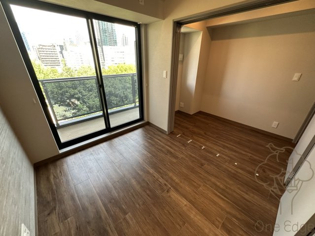 SHARIO GARDEN新梅田の居間・リビング