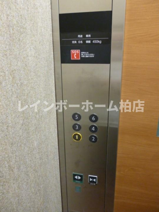 仲介手数料（賃料の1.10ヵ月）の50％OFF対象物件！の内装|エレベーターです