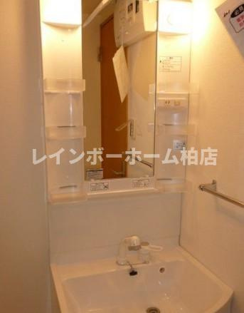 仲介手数料（賃料の1.10ヵ月）の50％OFF対象物件！の洗面所|使いやすい洗面所です