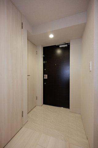 スカイグランデ津田沼の玄関|※写真は同タイプ住戸です。
