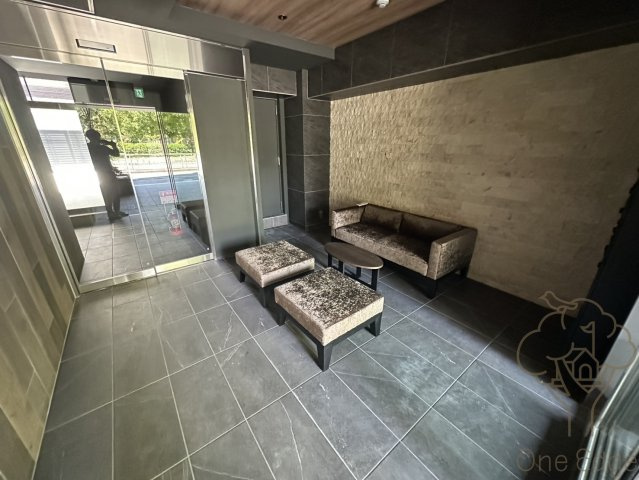 SHARIO GARDEN新梅田のロビー