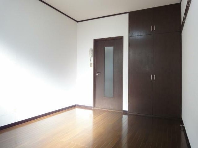 【内装】 | 12クレイドル