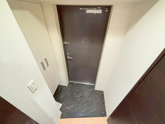 クレアート新大阪パンループの玄関
