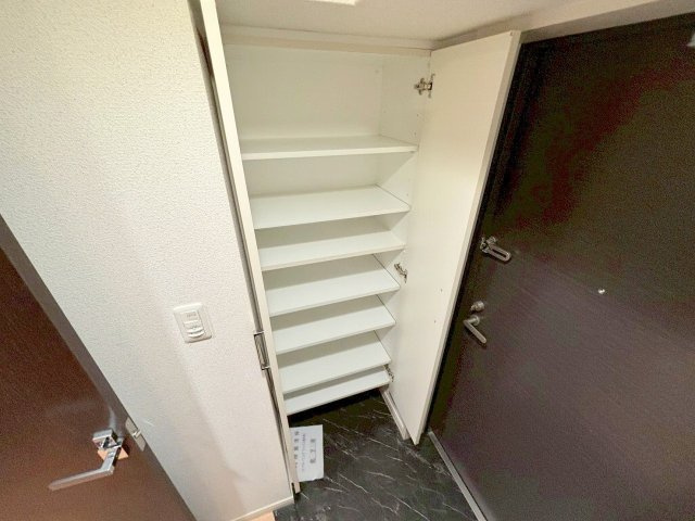 クレアート新大阪パンループの収納