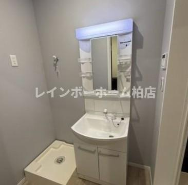 特典：仲介手数料が無料です!!の洗面所|参考写真になります。