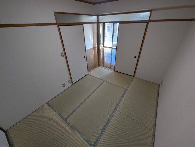 ガーデンヒルズの和室