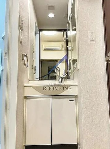 アヴァンツァーレ川崎EASTの洗面所|洗面台です。