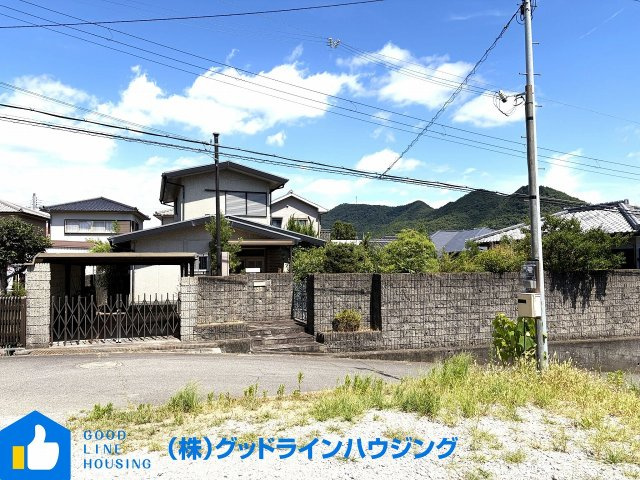 野村町戸建の外観|間口広く解放感あり