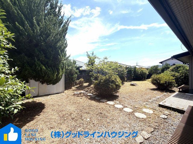 野村町戸建の庭|広々としています