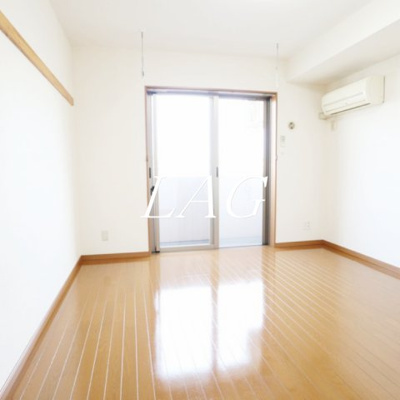 【居間・リビング】 | サンライト ヒルズ | 洋室のお部屋です。