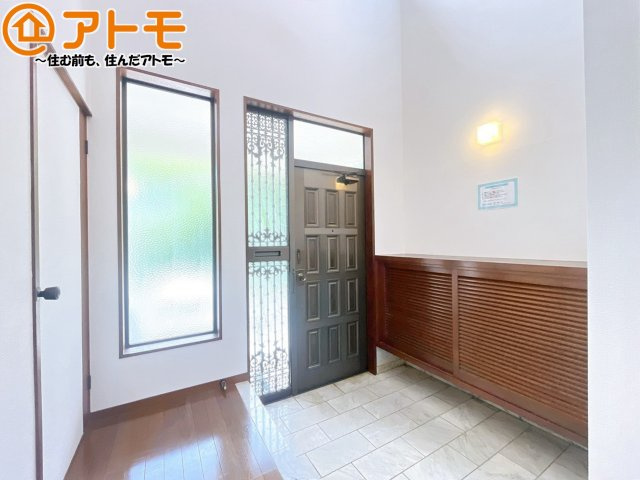 【玄関】 | 富士市伝法　中古戸建て　全1棟