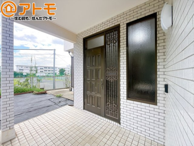 【玄関】 | 富士市伝法　中古戸建て　全1棟