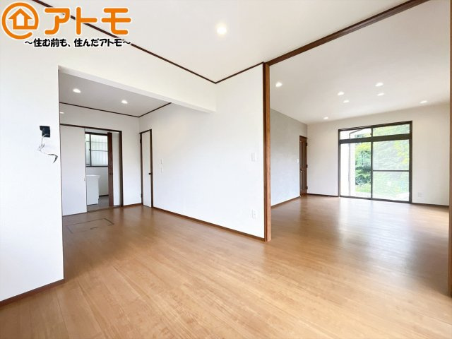 【居間・リビング】 | 富士市伝法　中古戸建て　全1棟