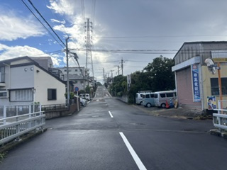 【前面道路含む現地写真】 | 再生住宅　藤沢市石川5丁目21-8 | 前面道路