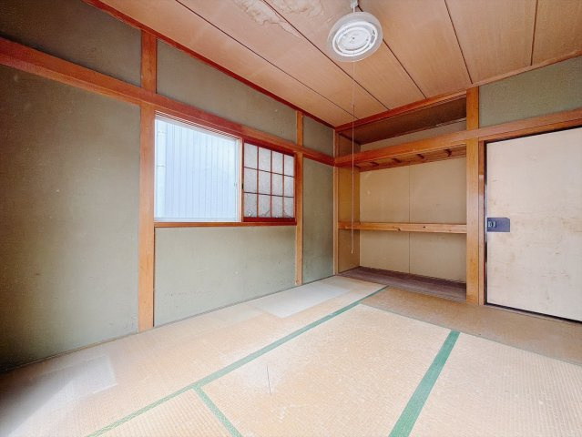 【中古戸建】邑楽郡大泉町大字古海の和室|■和室｜旅館のような趣を感じられる、くつろぎの住空間です。落ち着いた和の雰囲気が、日々の暮らしに癒しをもたらします♪