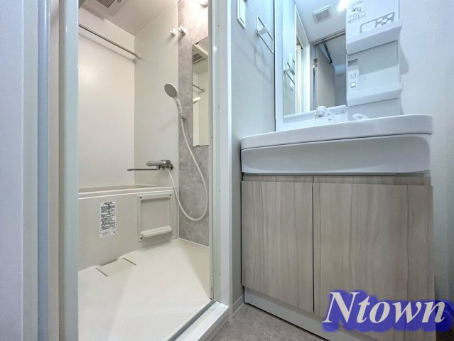 【洗面所】 | S-RESIDENCE金山flap(フラップ) | 明るい洗面所です