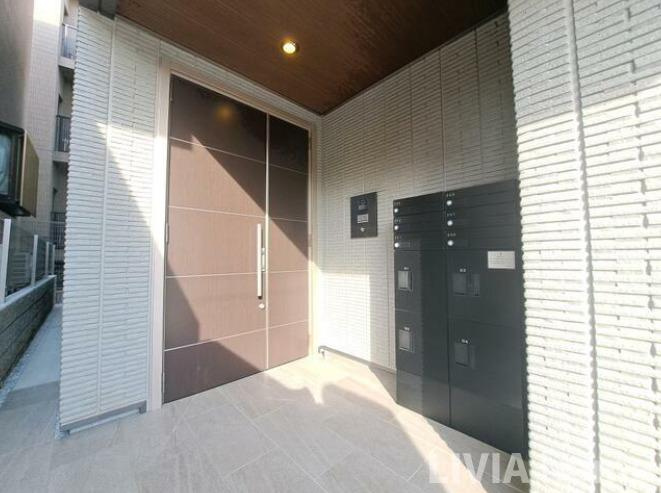 渋谷区恵比寿南３丁目の賃貸マンションのエントランス
