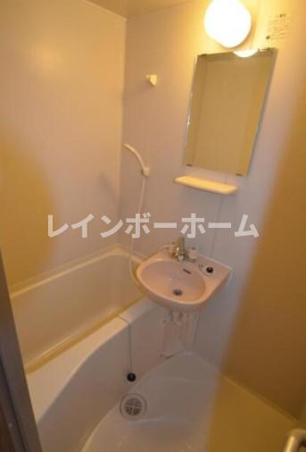 グランドヒルズ東新町の浴室