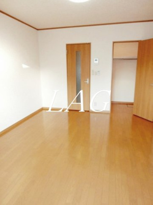 【居間・リビング】 | アムールアモーレ | 洋室のお部屋です。