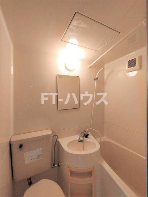 ジュネパレス新検見川第０１の洗面所