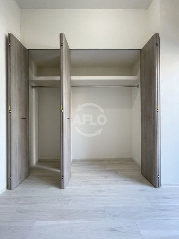 ファステート難波デラックスの収納|ファステート難波デラックス　クローゼット