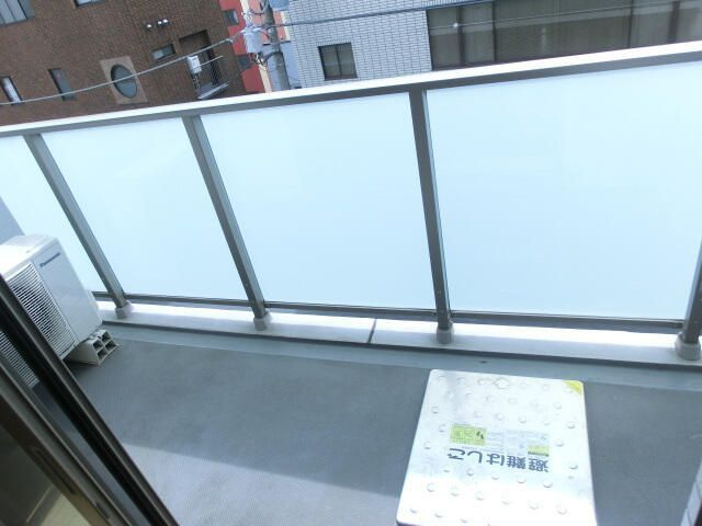 スカイコート押上壱番館のバルコニー