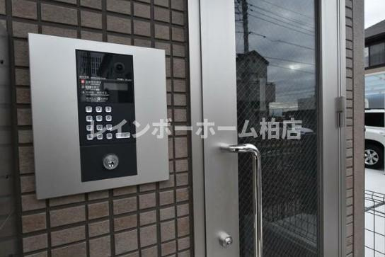 特典：仲介手数料が無料です!!のエントランス|オートロックがあります