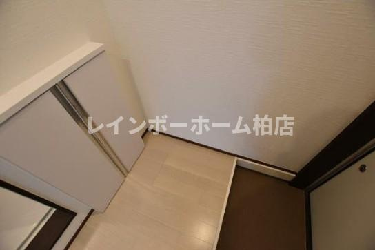 特典：仲介手数料が無料です!!の玄関|収納もある玄関です