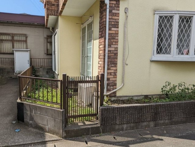 川口市道合戸建ての庭