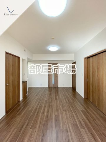 クレストフォルム上野グランステージの居間・リビング