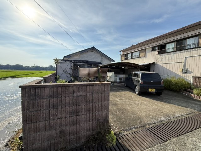 島原市有明町　平屋の駐車場|4台以上駐車可能な広い駐車場です！