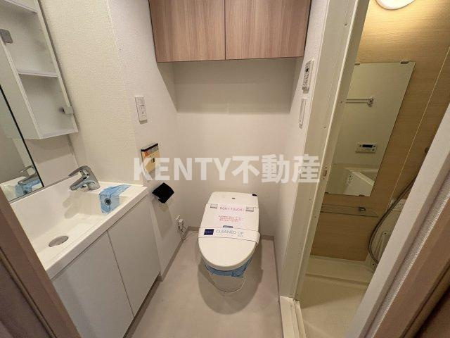 【トイレ】 | レジディア蒲田Ｖ | 落ち着いた色調のトイレです