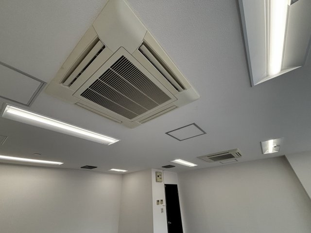 ＥＰＯ　ＳＨＩＮＯＳＡＫＡ　ＢＵＩＬＤＩＮＧ