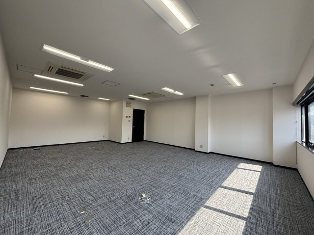ＥＰＯ　ＳＨＩＮＯＳＡＫＡ　ＢＵＩＬＤＩＮＧ