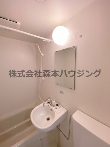 【洗面所】 | 　シャトー寺浦 | 洗面所です